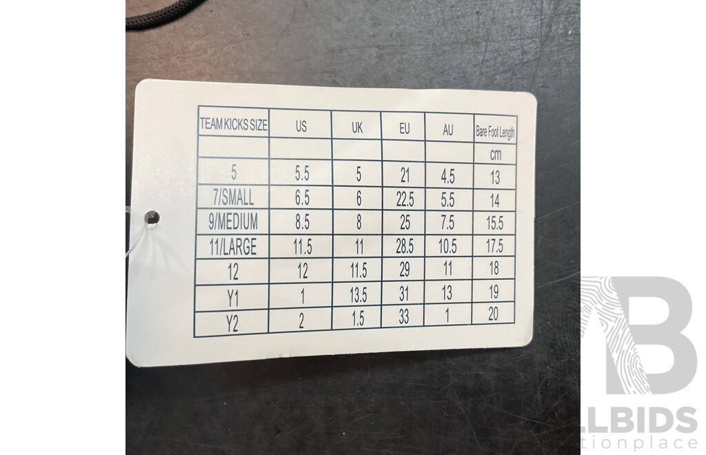 SESAME STREET Childen's Team Kicks Ugg Boots - Abby Cadabby - Size 11- Lot of 5