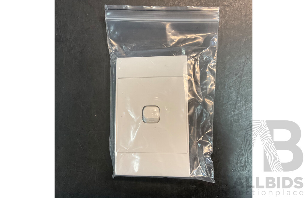 TDM Light Vertical Switches - 1/3 Gang - Lot of 160