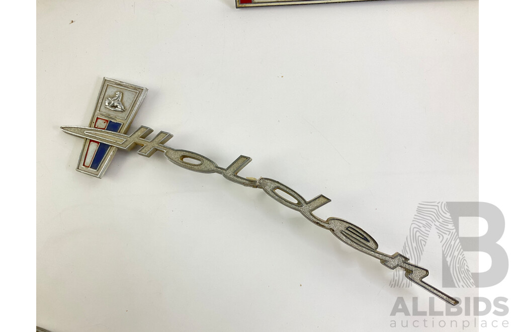 Original Holden HR Horn Button and Body Badges, Special and Holden