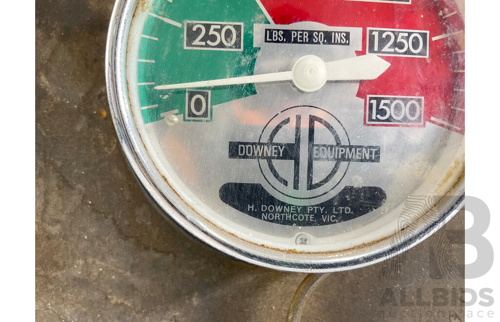 Vintage Downey Equipment Northcote Victoria Pounds per Square Inch Gauge