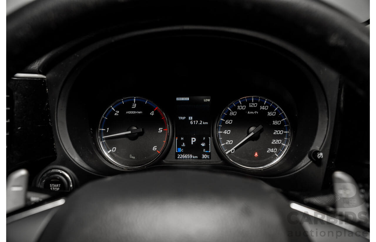 12/2016 Mitsubishi Outlander EXCEED (AWD) ZK MY16 4D Wagon White Turbo Diesel 2.3L