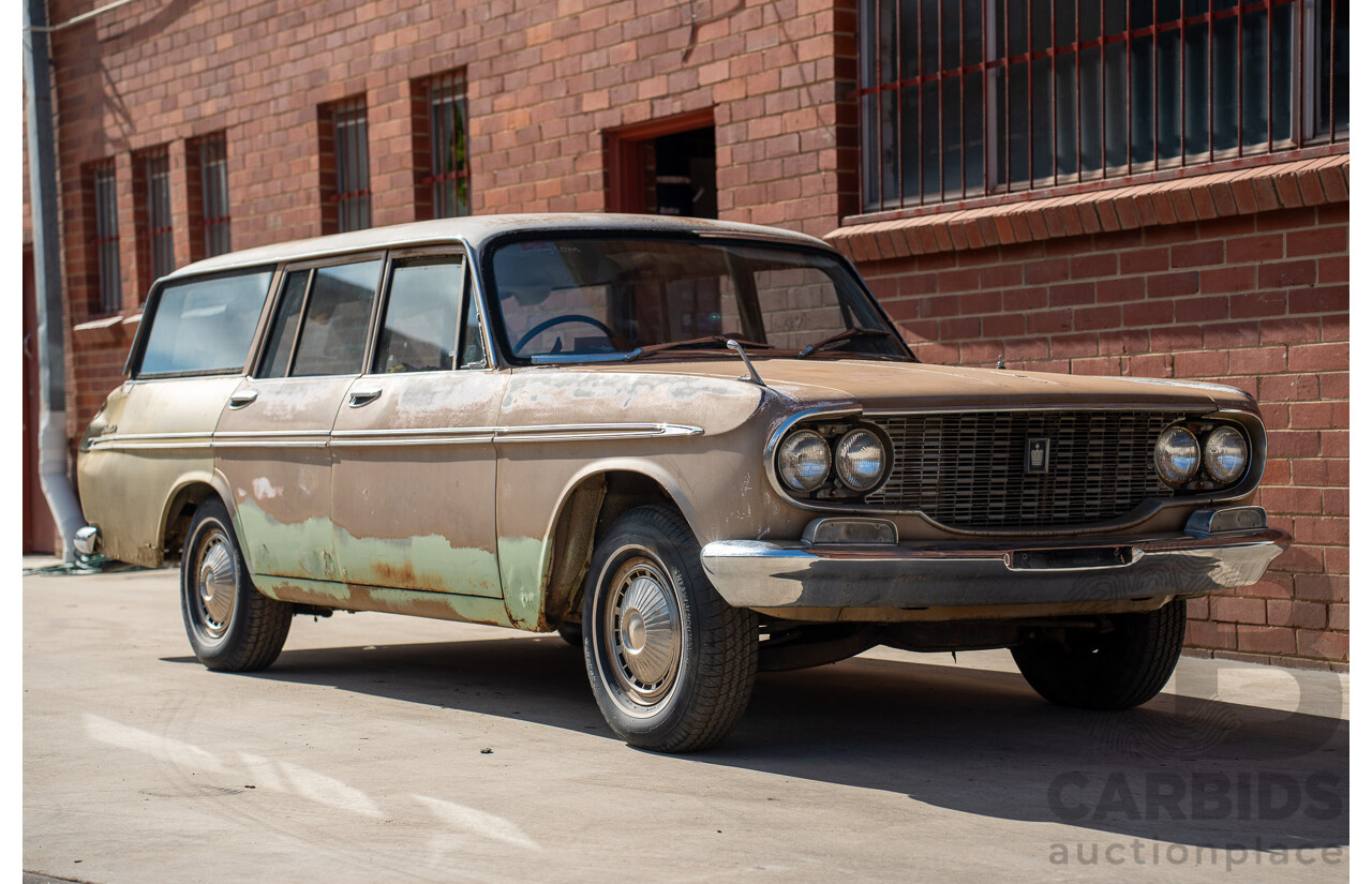 1/1964 Toyota Crown Custom 4d Wagon Brown 1.9L
