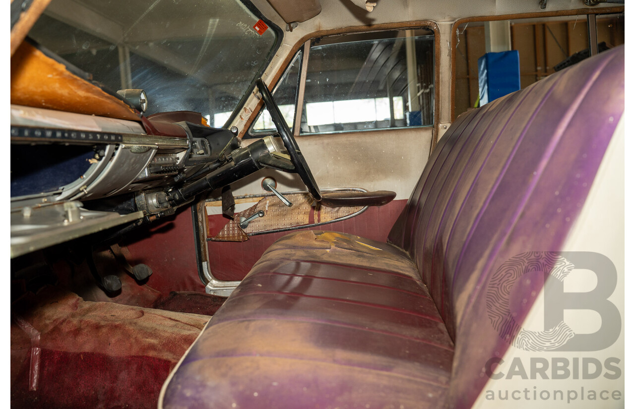 1/1964 Toyota Crown Custom 4d Wagon Brown 1.9L