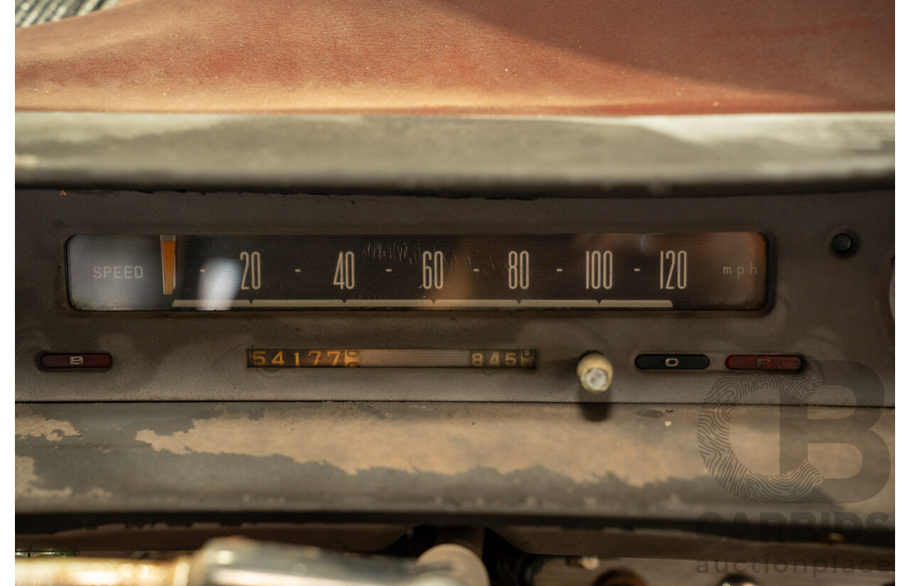 1/1964 Toyota Crown Custom 4d Wagon Brown 1.9L