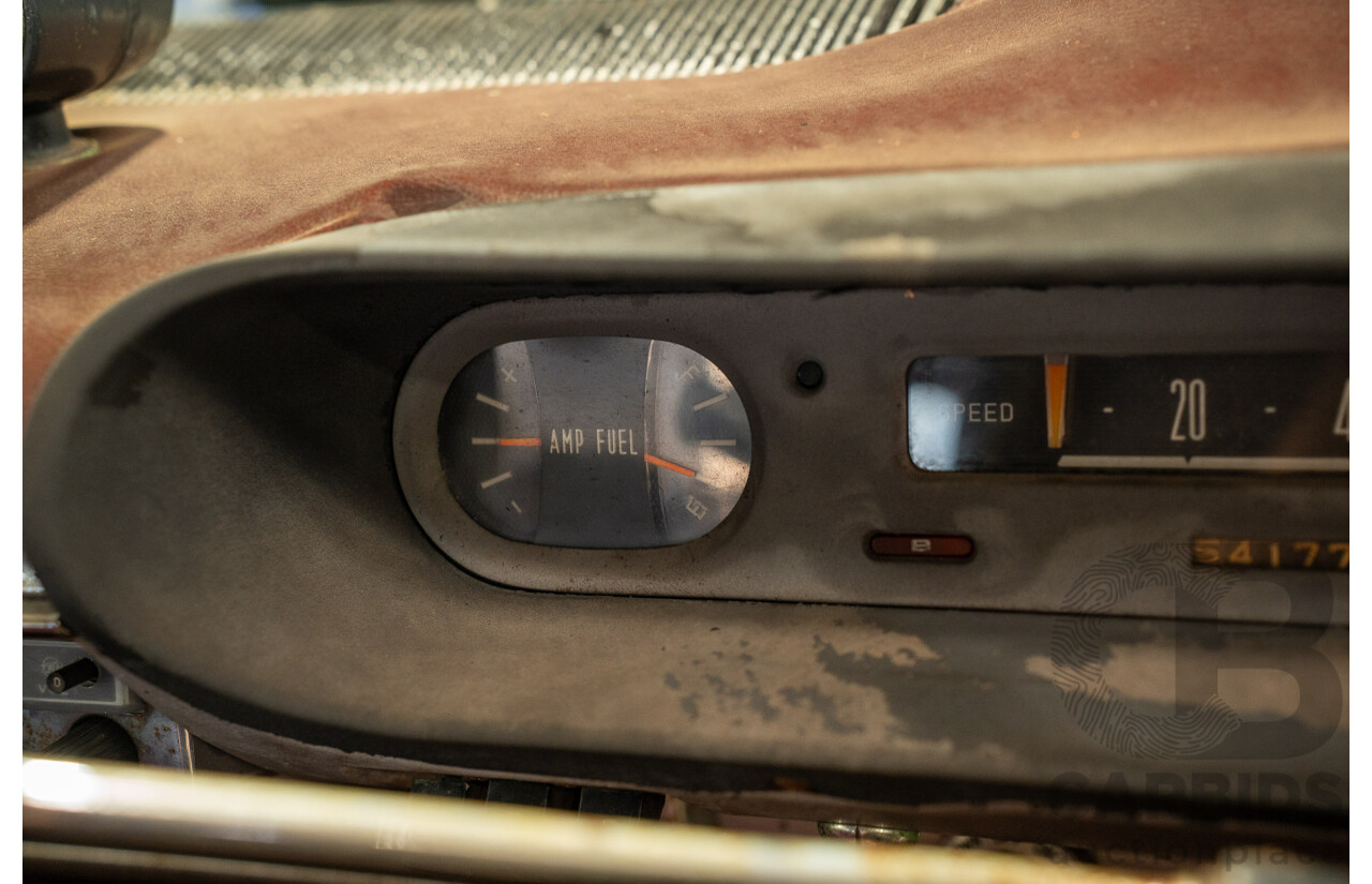 1/1964 Toyota Crown Custom 4d Wagon Brown 1.9L