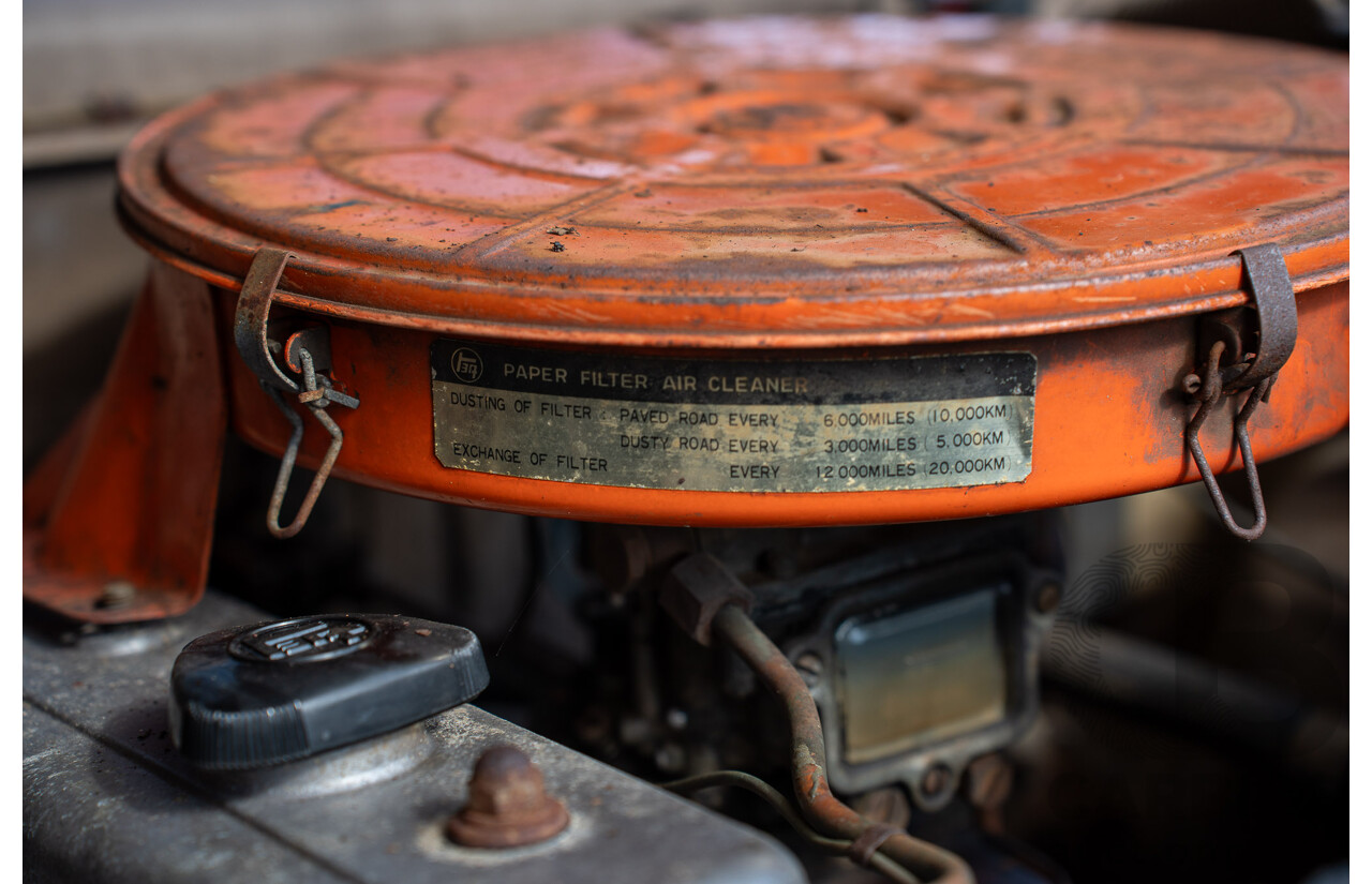 1/1964 Toyota Crown Custom 4d Wagon Brown 1.9L