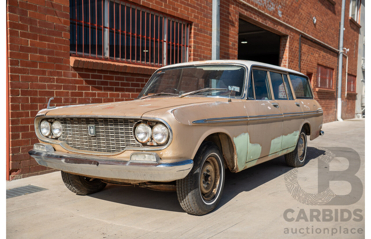 1/1964 Toyota Crown Custom 4d Wagon Brown 1.9L
