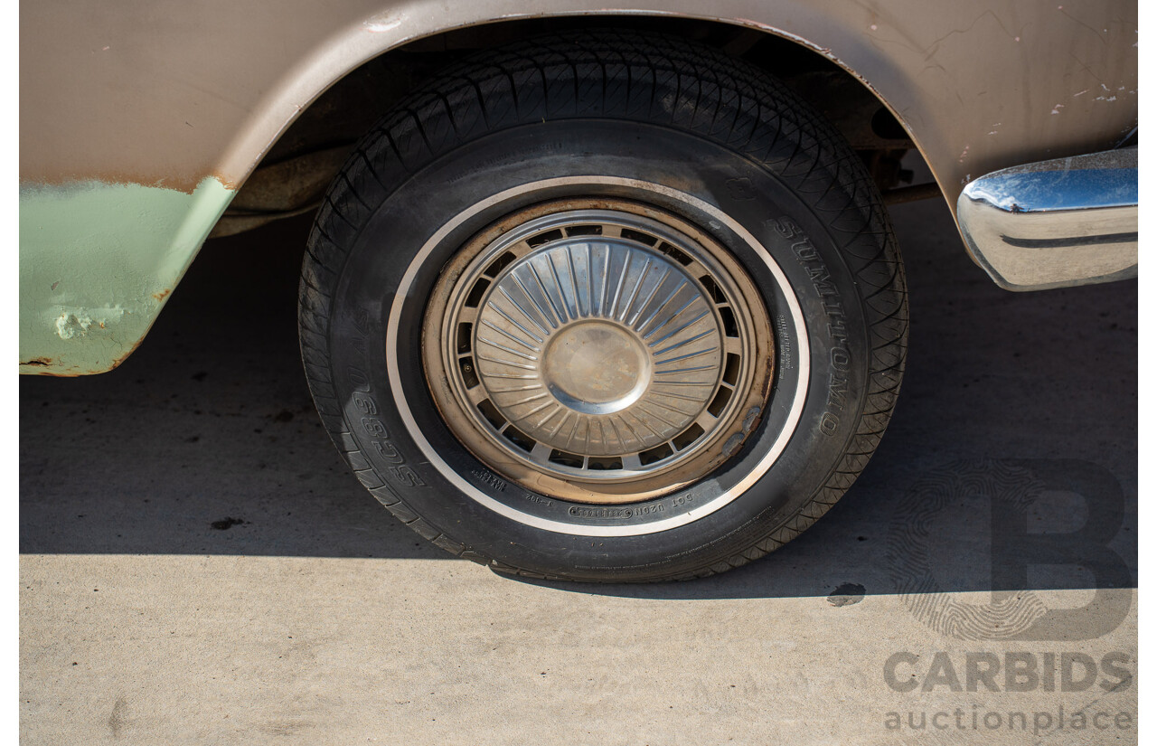 1/1964 Toyota Crown Custom 4d Wagon Brown 1.9L