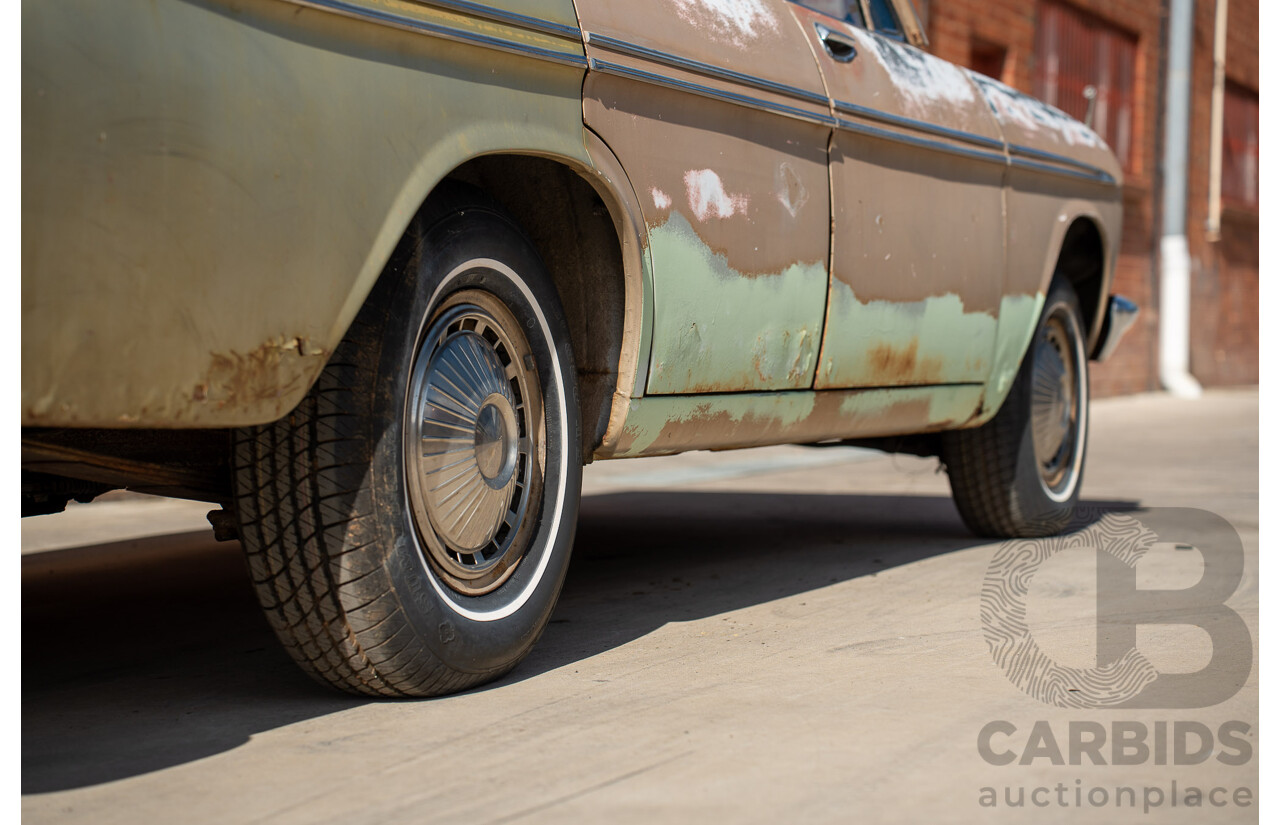 1/1964 Toyota Crown Custom 4d Wagon Brown 1.9L