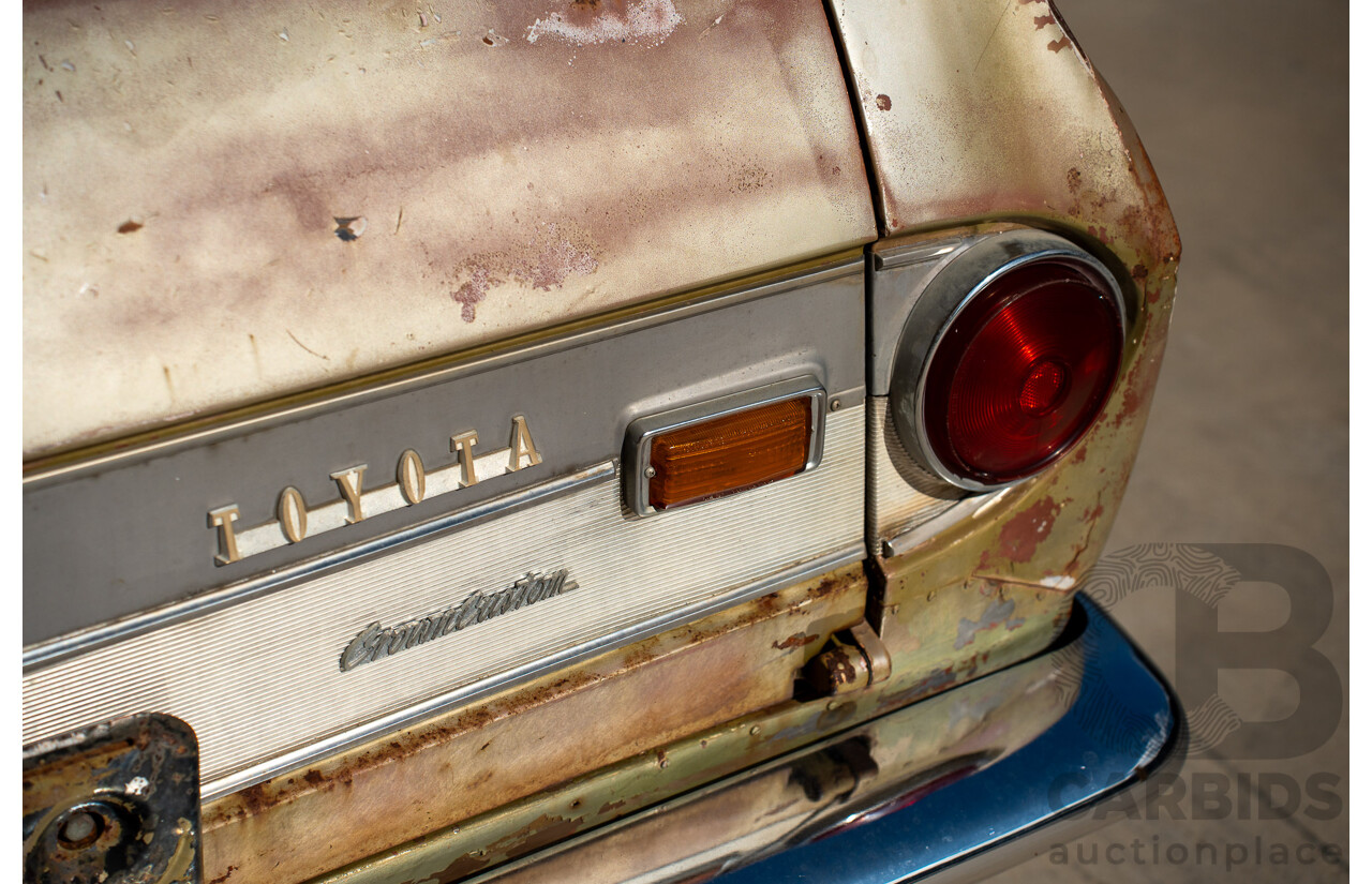 1/1964 Toyota Crown Custom 4d Wagon Brown 1.9L