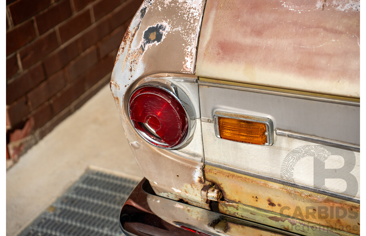 1/1964 Toyota Crown Custom 4d Wagon Brown 1.9L