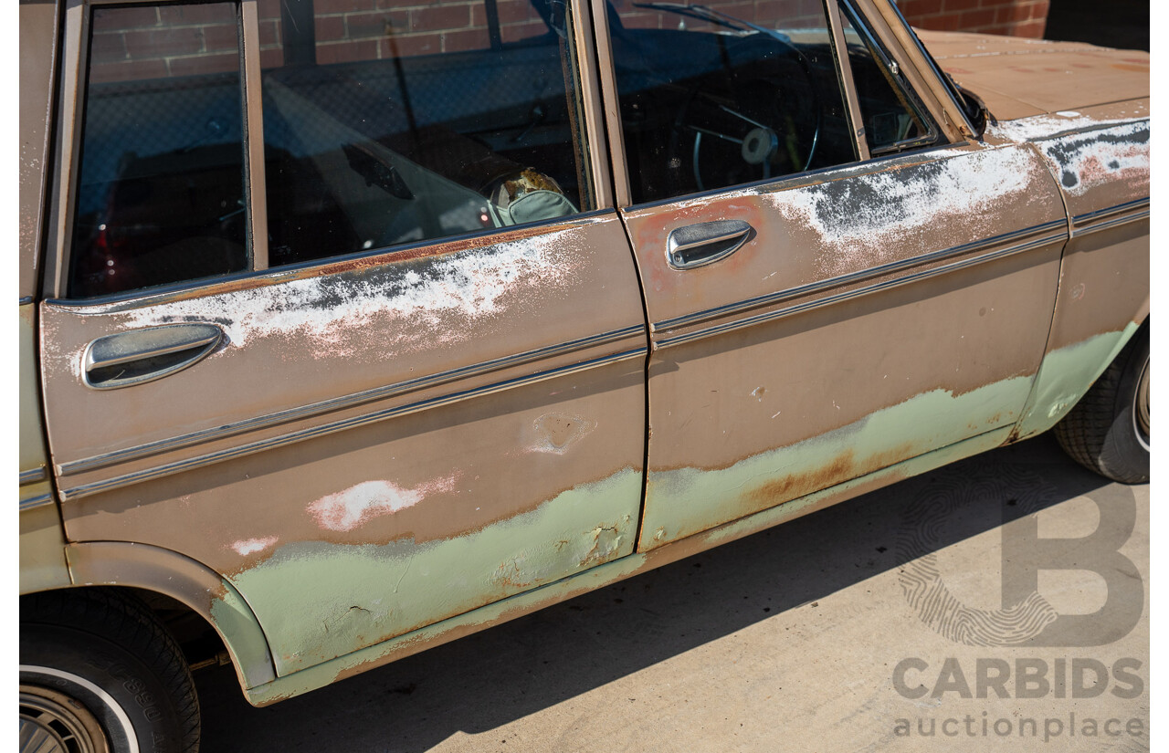 1/1964 Toyota Crown Custom 4d Wagon Brown 1.9L