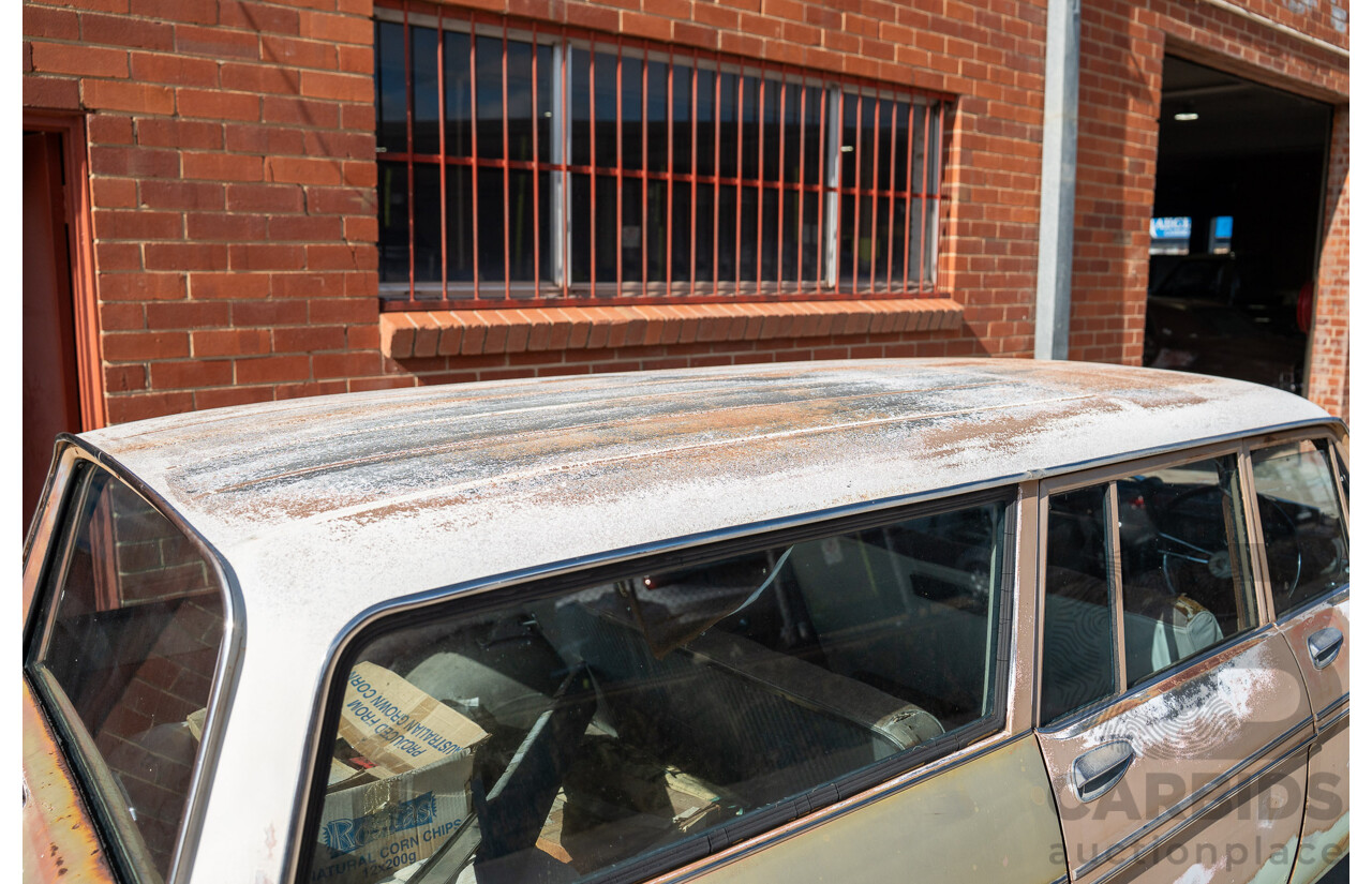 1/1964 Toyota Crown Custom 4d Wagon Brown 1.9L