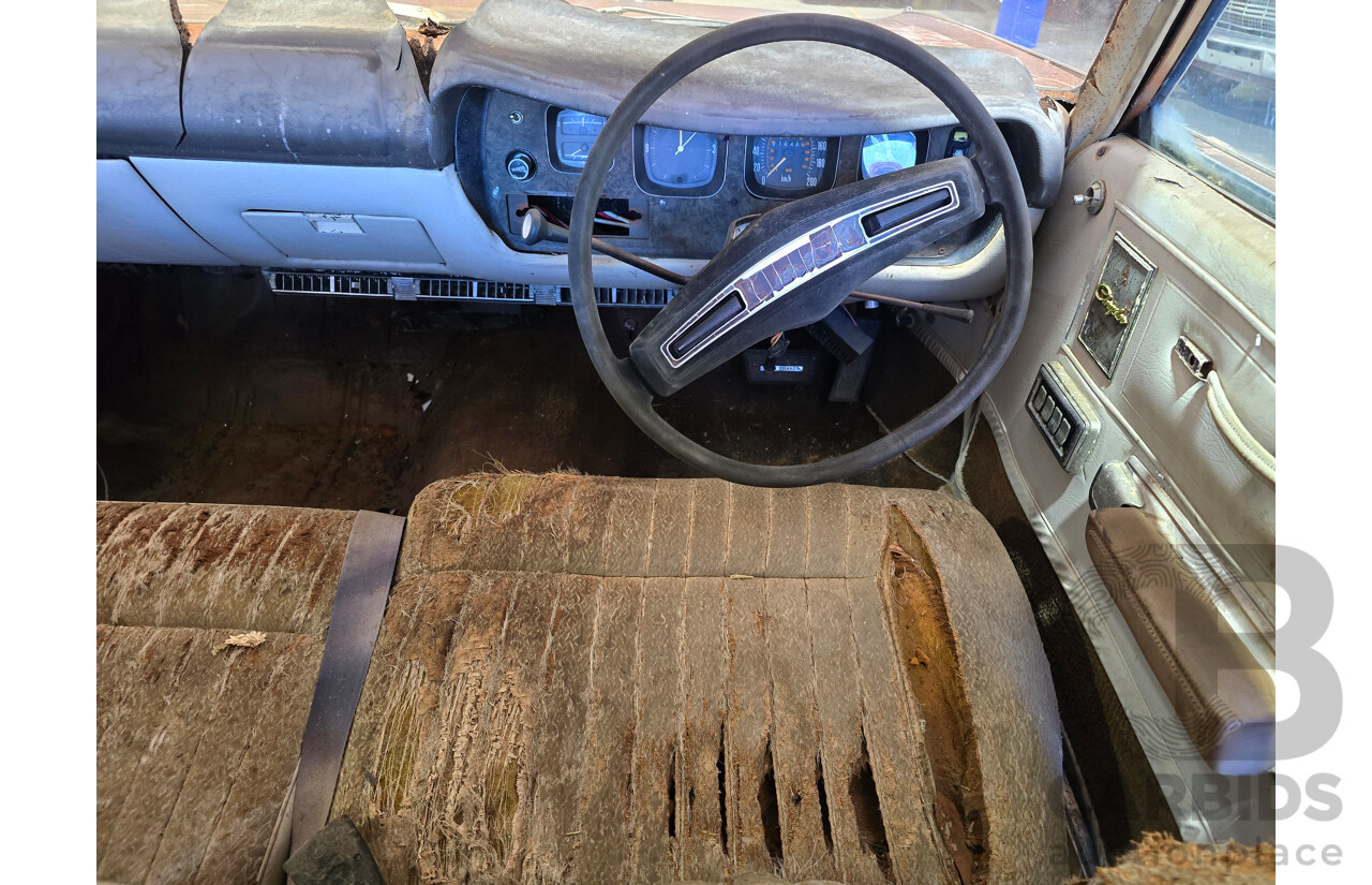 5/1971 Chrysler by Chrysler CJ 4d Sedan Brown V8 5.9L - Parts Only