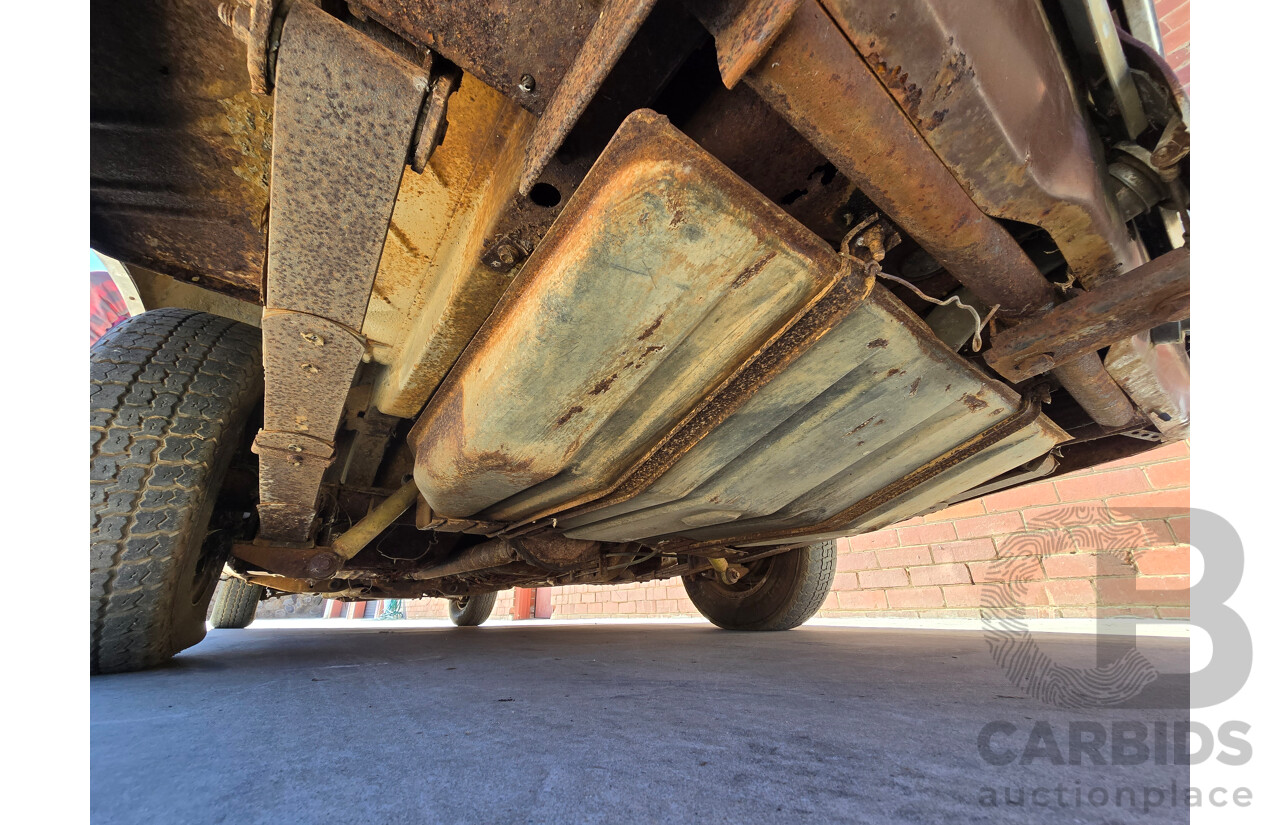 5/1971 Chrysler by Chrysler CJ 4d Sedan Brown V8 5.9L - Parts Only