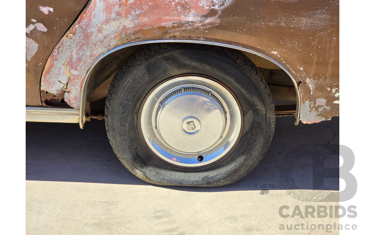 5/1971 Chrysler by Chrysler CJ 4d Sedan Brown V8 5.9L - Parts Only