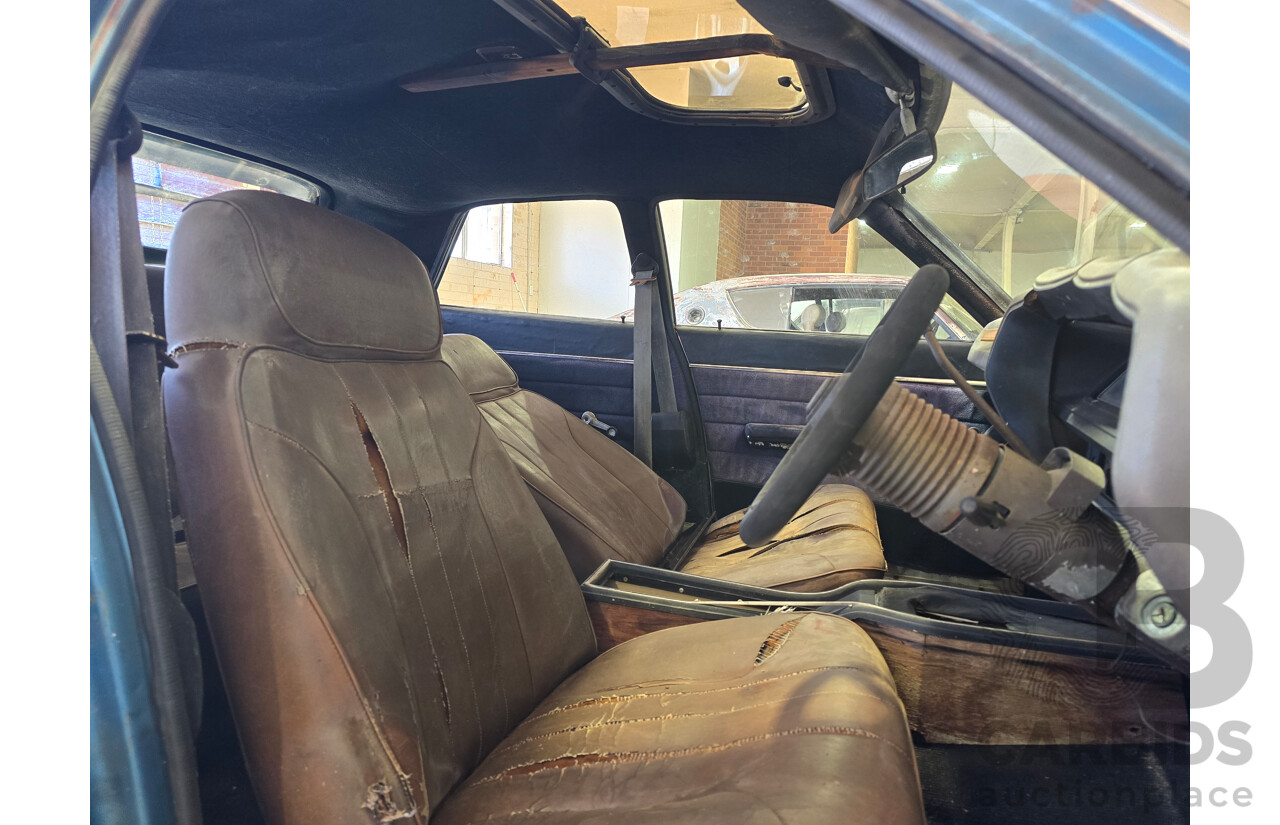 1/1977 Chrysler Valiant CL 4d Sedan Blue 4.0L