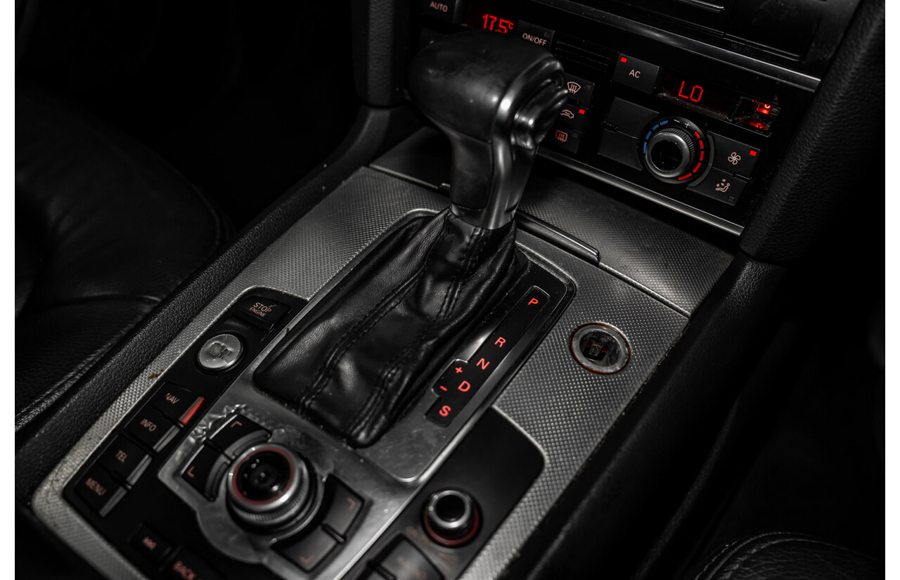 01/2012 Audi Q7 3.0 TFSI Quattro (AWD) MY12 4d Wagon Orca Black Metallic Supercharged V6 3.0L