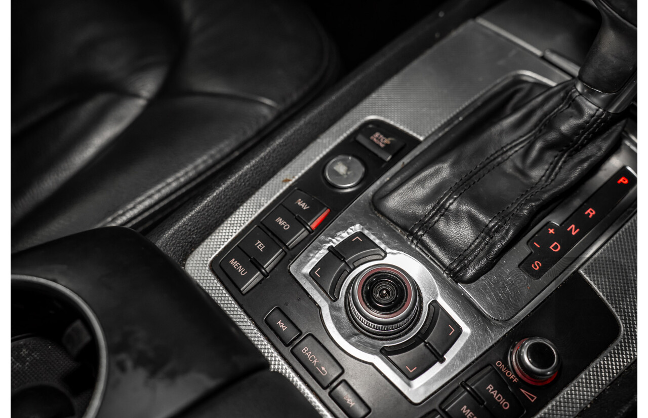 01/2012 Audi Q7 3.0 TFSI Quattro (AWD) MY12 4d Wagon Orca Black Metallic Supercharged V6 3.0L