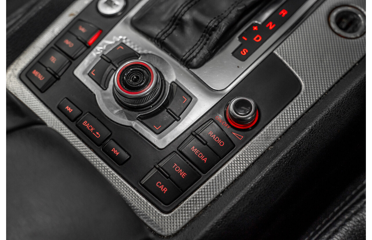 01/2012 Audi Q7 3.0 TFSI Quattro (AWD) MY12 4d Wagon Orca Black Metallic Supercharged V6 3.0L