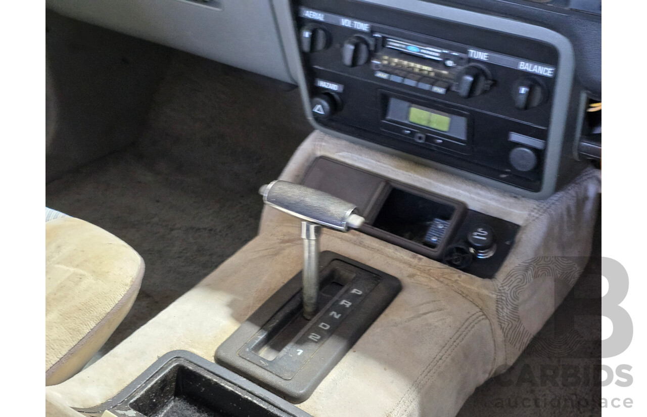 12/1981 Ford ZJ Fairlane 4d Sedan Blue / Silver V8 4.9L