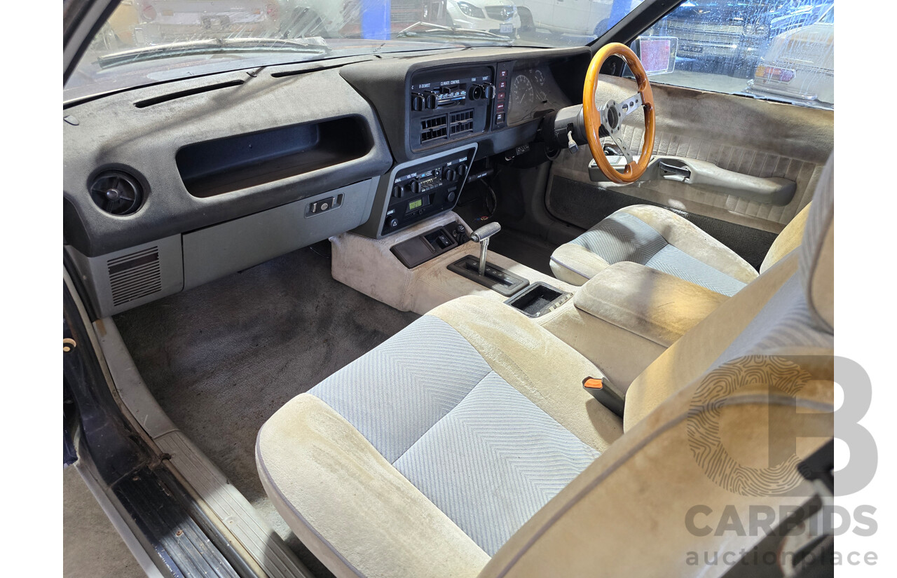 12/1981 Ford ZJ Fairlane 4d Sedan Blue / Silver V8 4.9L