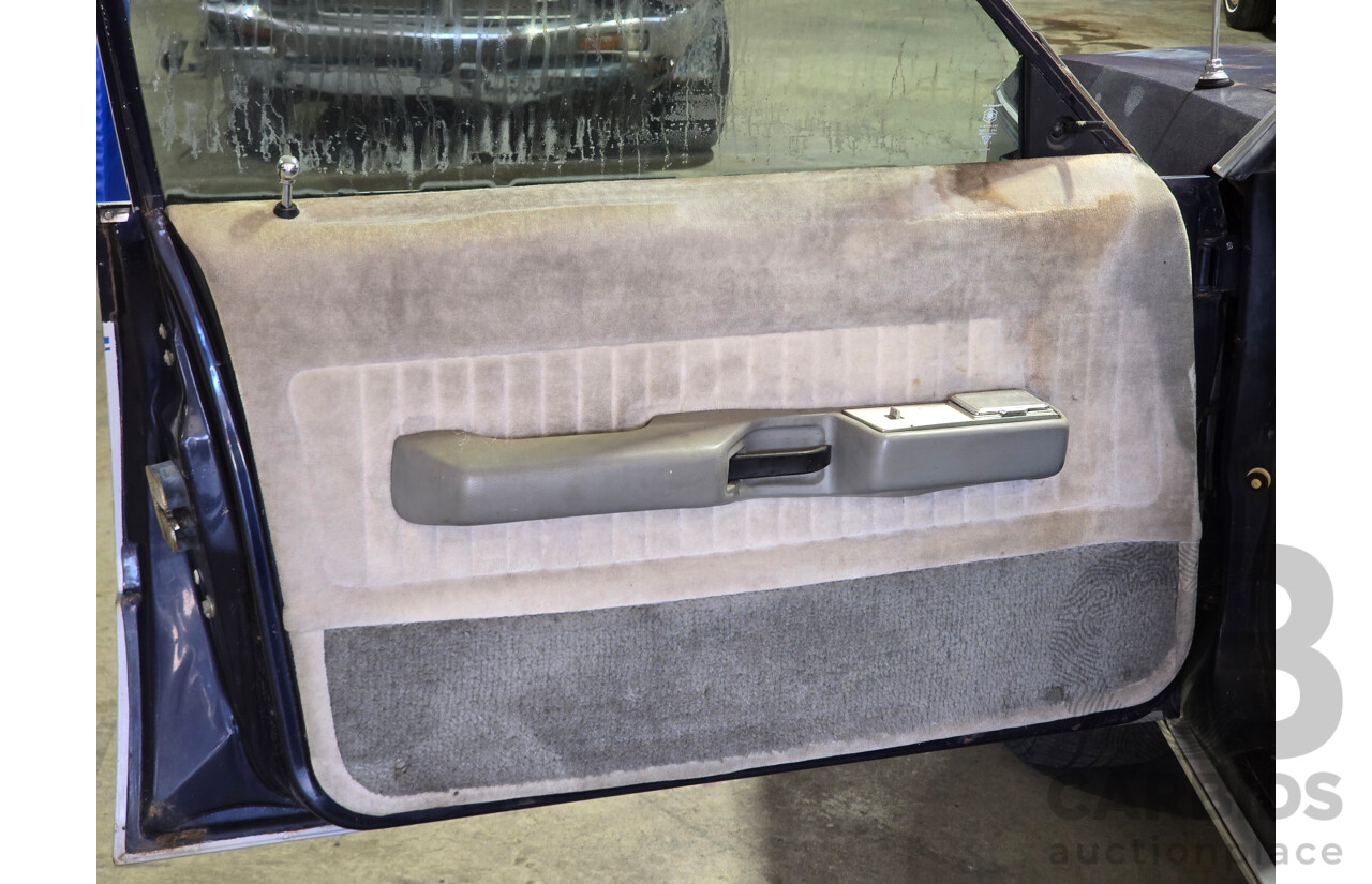 12/1981 Ford ZJ Fairlane 4d Sedan Blue / Silver V8 4.9L