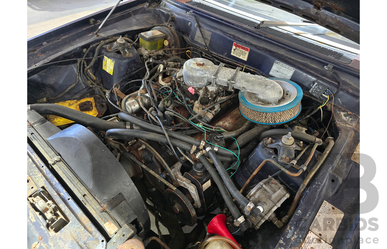 12/1981 Ford ZJ Fairlane 4d Sedan Blue / Silver V8 4.9L