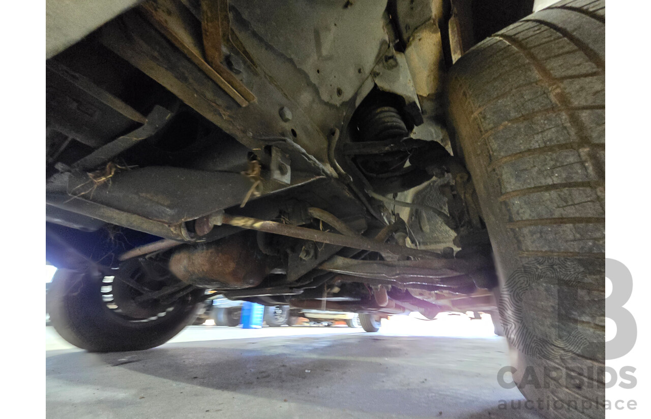 12/1981 Ford ZJ Fairlane 4d Sedan Blue / Silver V8 4.9L