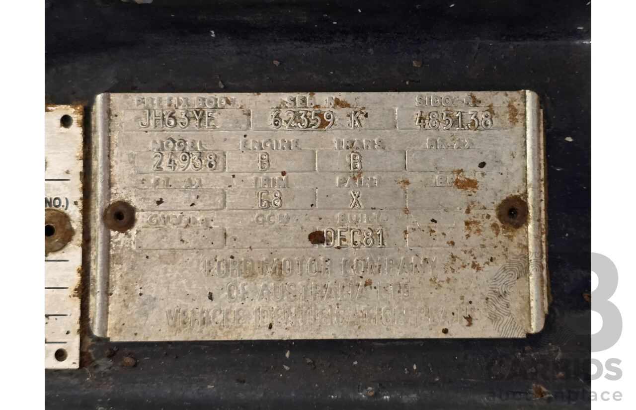 12/1981 Ford ZJ Fairlane 4d Sedan Blue / Silver V8 4.9L