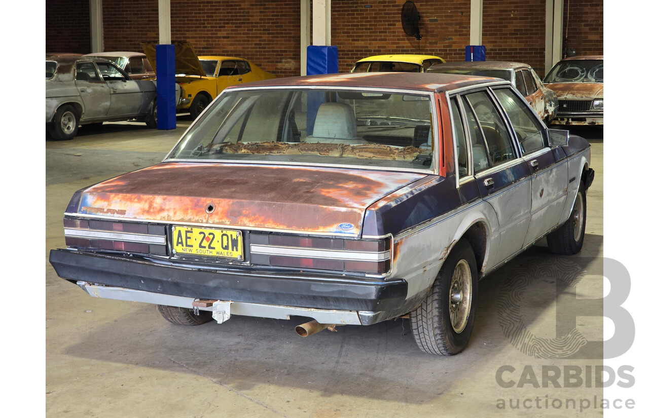 12/1981 Ford ZJ Fairlane 4d Sedan Blue / Silver V8 4.9L