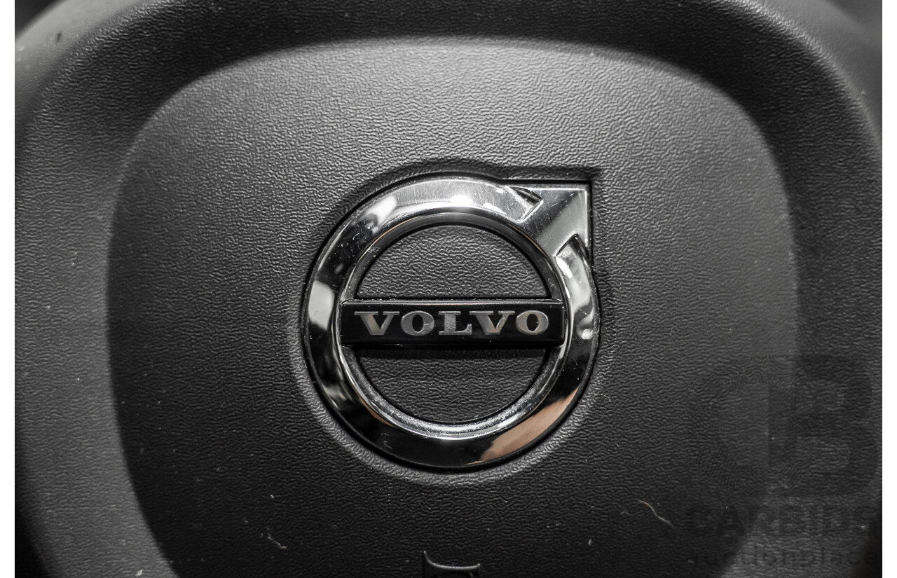 06/2020 Volvo XC60 T5 Inscription (AWD) 246 MY21 4D Wagon Onyx Black Turbo 2.0L