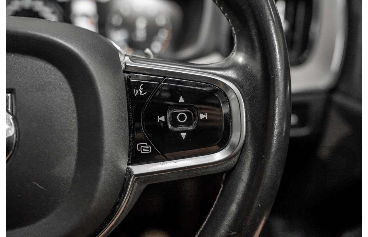 06/2020 Volvo XC60 T5 Inscription (AWD) 246 MY21 4D Wagon Onyx Black Turbo 2.0L