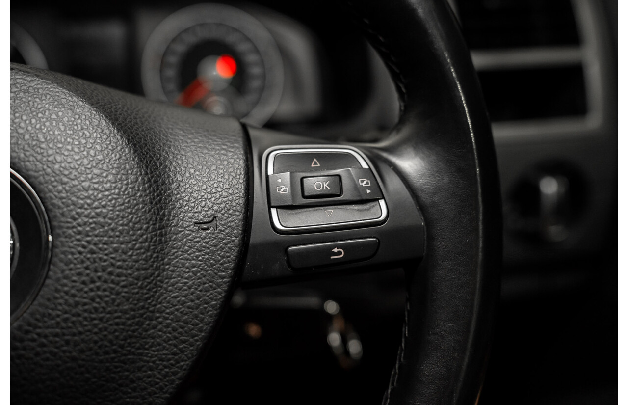 10/2015 Volkswagen Multivan Comfortline TDI400 FWD T5 MY15 4D Wagon Reflex Silver Turbo Diesel 2.0L - 7 Seats