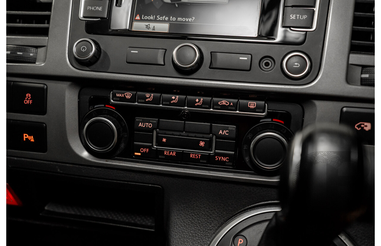 10/2015 Volkswagen Multivan Comfortline TDI400 FWD T5 MY15 4D Wagon Reflex Silver Turbo Diesel 2.0L - 7 Seats