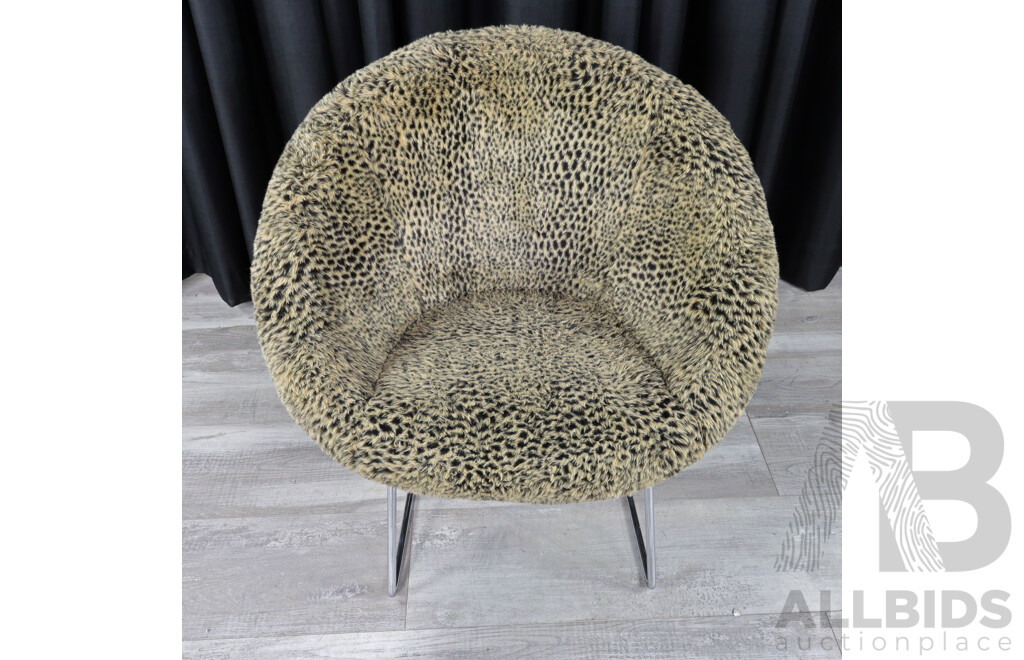 Modern Tub Chair with Animal Print