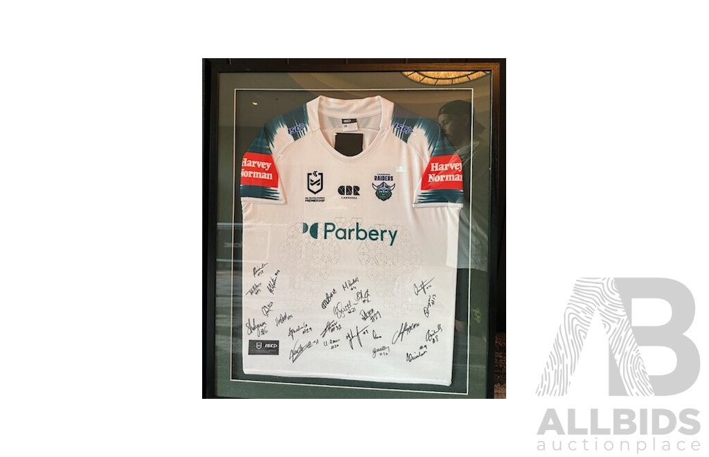 Framed Raiders Jersey signed by the players - Womens