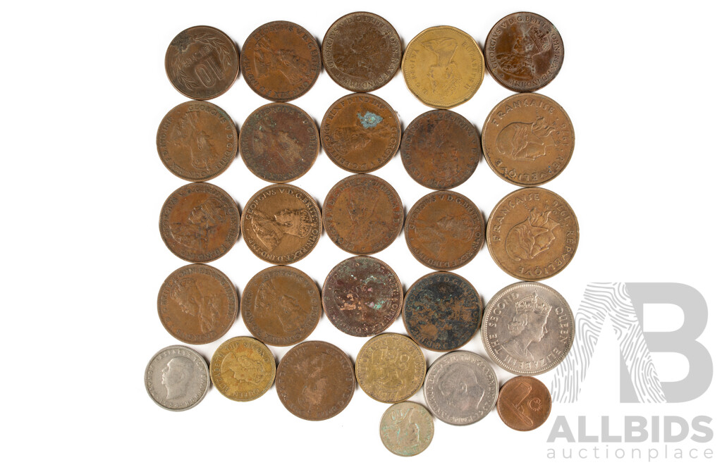 Sixteen Australian KGV Half Pennies, Examples Spanning 1916 to 1935 Including 1916I with Vintage International Coins, Canada, Hong Kong, Malaysia