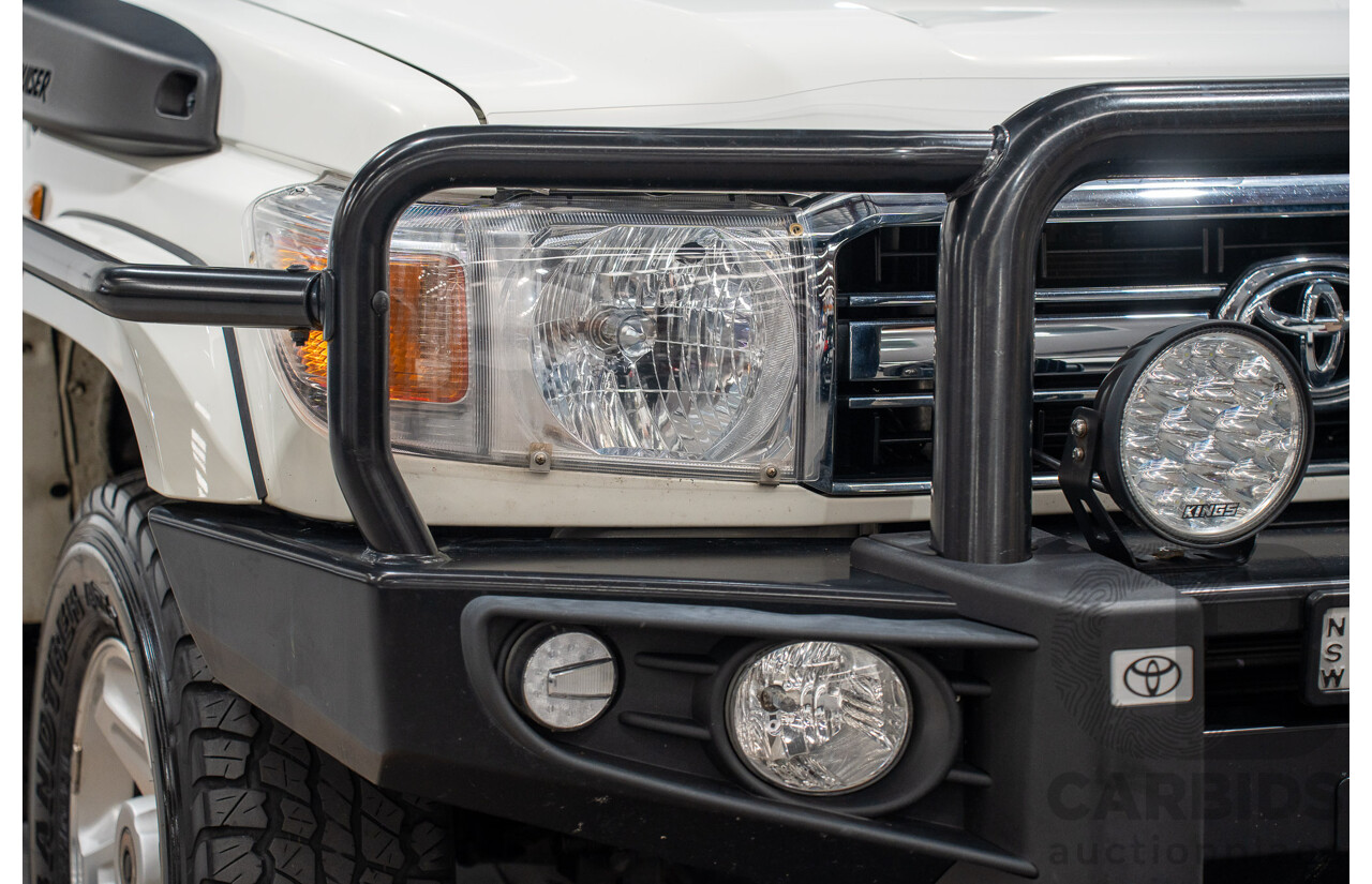 02/2020 Toyota Landcruiser GXL (4x4) 4x4 VDJ76R 4d Wagon White Turbo Diesel V8 4.5L