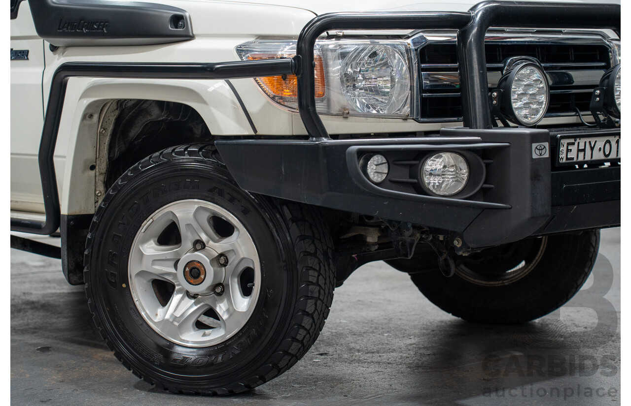 02/2020 Toyota Landcruiser GXL (4x4) 4x4 VDJ76R 4d Wagon White Turbo Diesel V8 4.5L