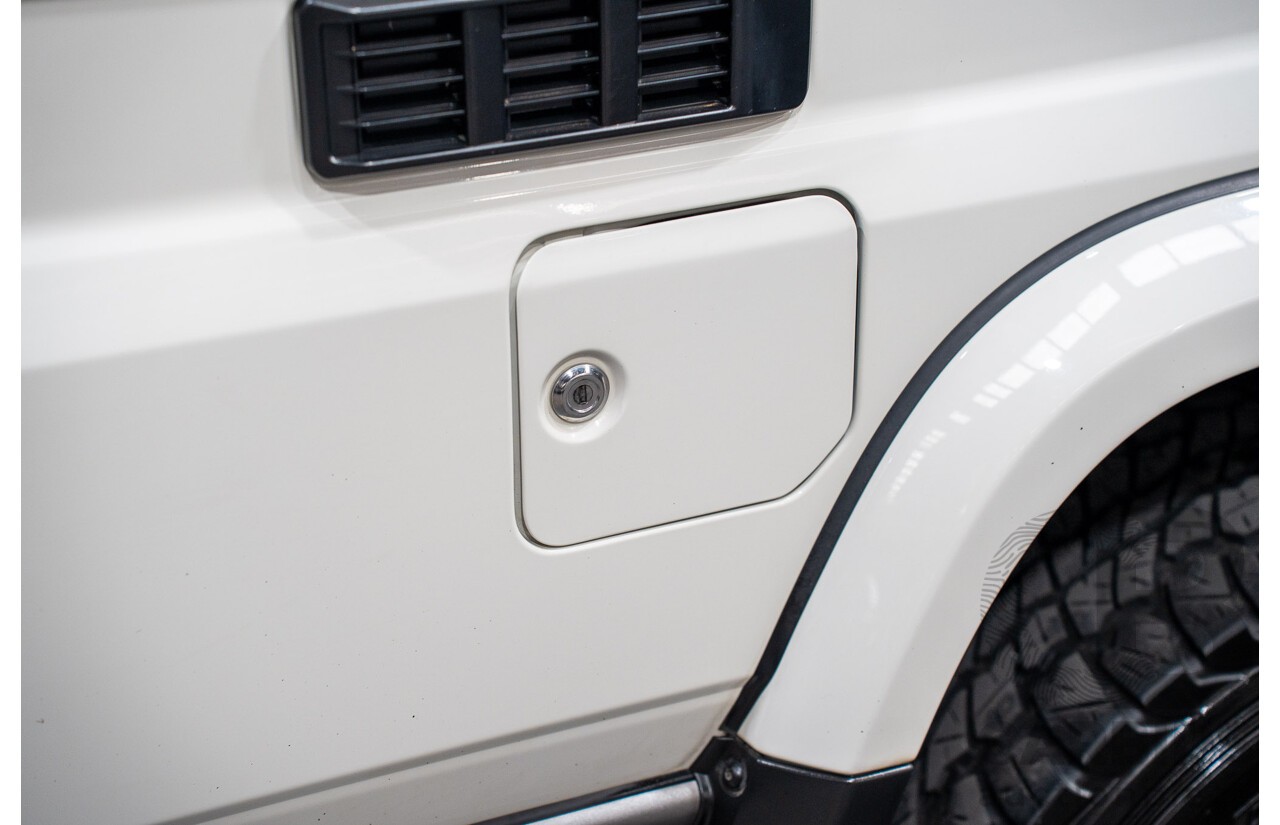 02/2020 Toyota Landcruiser GXL (4x4) 4x4 VDJ76R 4d Wagon White Turbo Diesel V8 4.5L