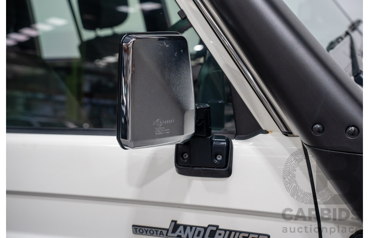 02/2020 Toyota Landcruiser GXL (4x4) 4x4 VDJ76R 4d Wagon White Turbo Diesel V8 4.5L