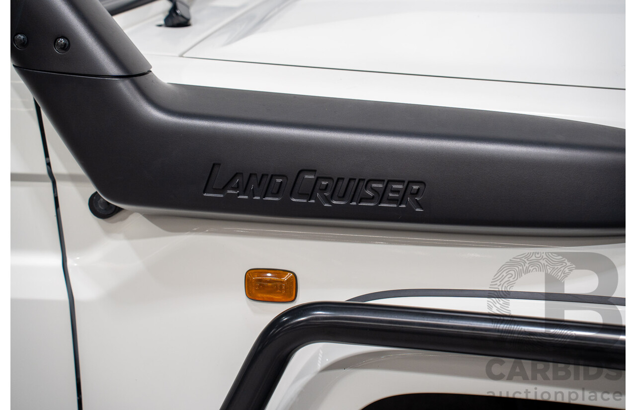 02/2020 Toyota Landcruiser GXL (4x4) 4x4 VDJ76R 4d Wagon White Turbo Diesel V8 4.5L