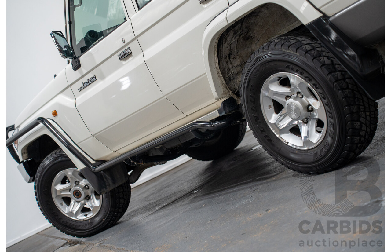 02/2020 Toyota Landcruiser GXL (4x4) 4x4 VDJ76R 4d Wagon White Turbo Diesel V8 4.5L