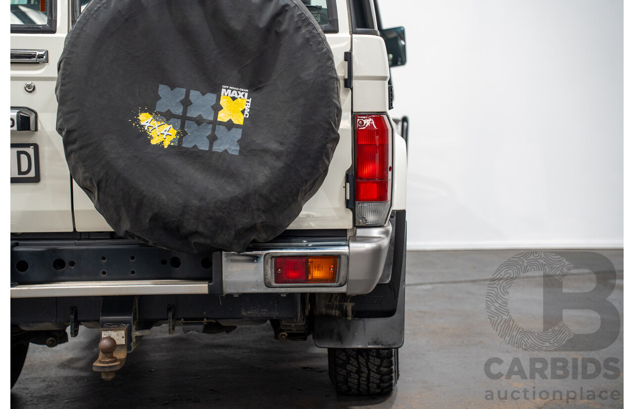 02/2020 Toyota Landcruiser GXL (4x4) 4x4 VDJ76R 4d Wagon White Turbo Diesel V8 4.5L