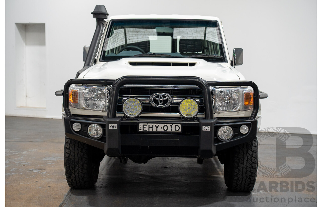 02/2020 Toyota Landcruiser GXL (4x4) 4x4 VDJ76R 4d Wagon White Turbo Diesel V8 4.5L