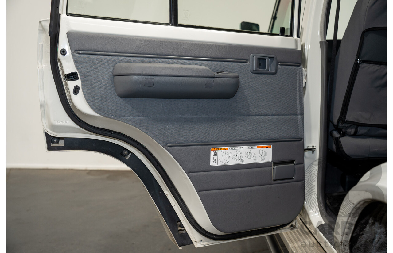 02/2020 Toyota Landcruiser GXL (4x4) 4x4 VDJ76R 4d Wagon White Turbo Diesel V8 4.5L