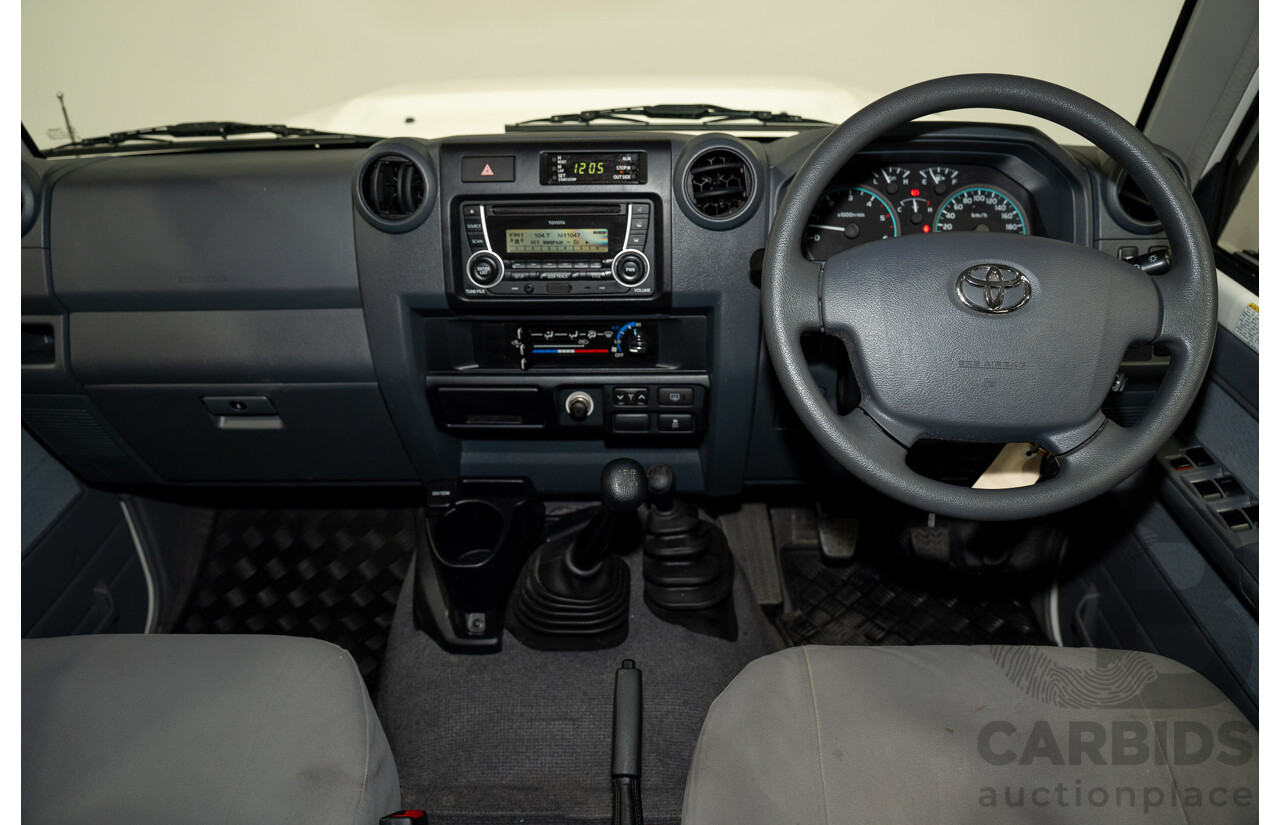 02/2020 Toyota Landcruiser GXL (4x4) 4x4 VDJ76R 4d Wagon White Turbo Diesel V8 4.5L