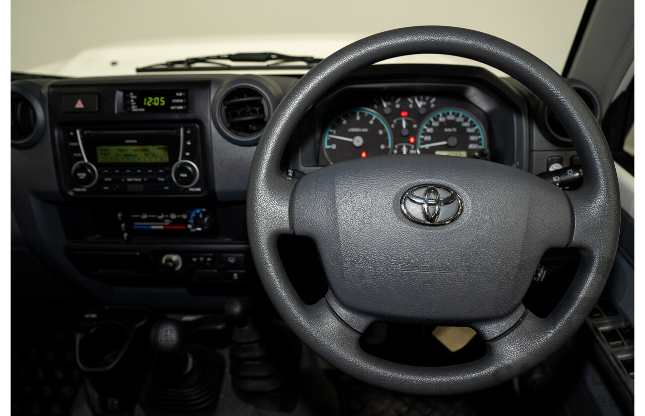 02/2020 Toyota Landcruiser GXL (4x4) 4x4 VDJ76R 4d Wagon White Turbo Diesel V8 4.5L
