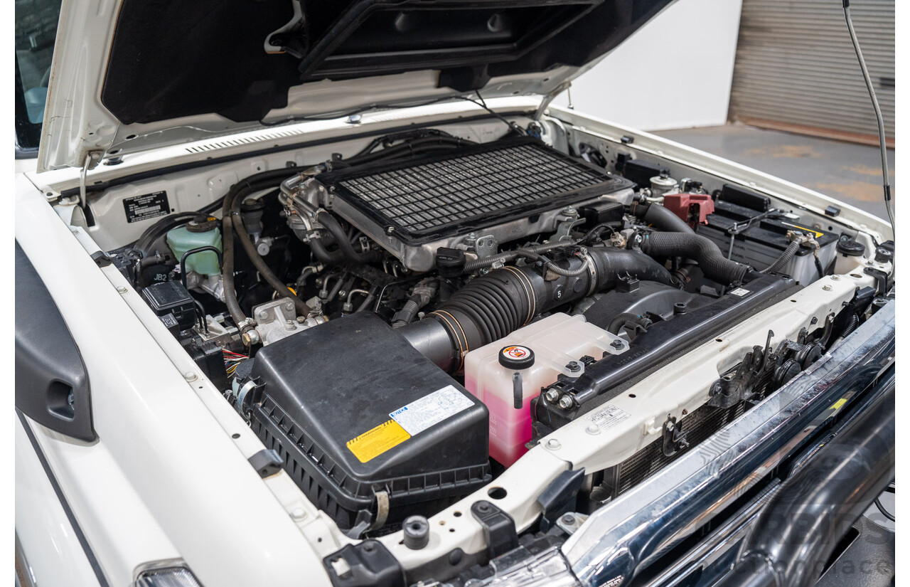 02/2020 Toyota Landcruiser GXL (4x4) 4x4 VDJ76R 4d Wagon White Turbo Diesel V8 4.5L